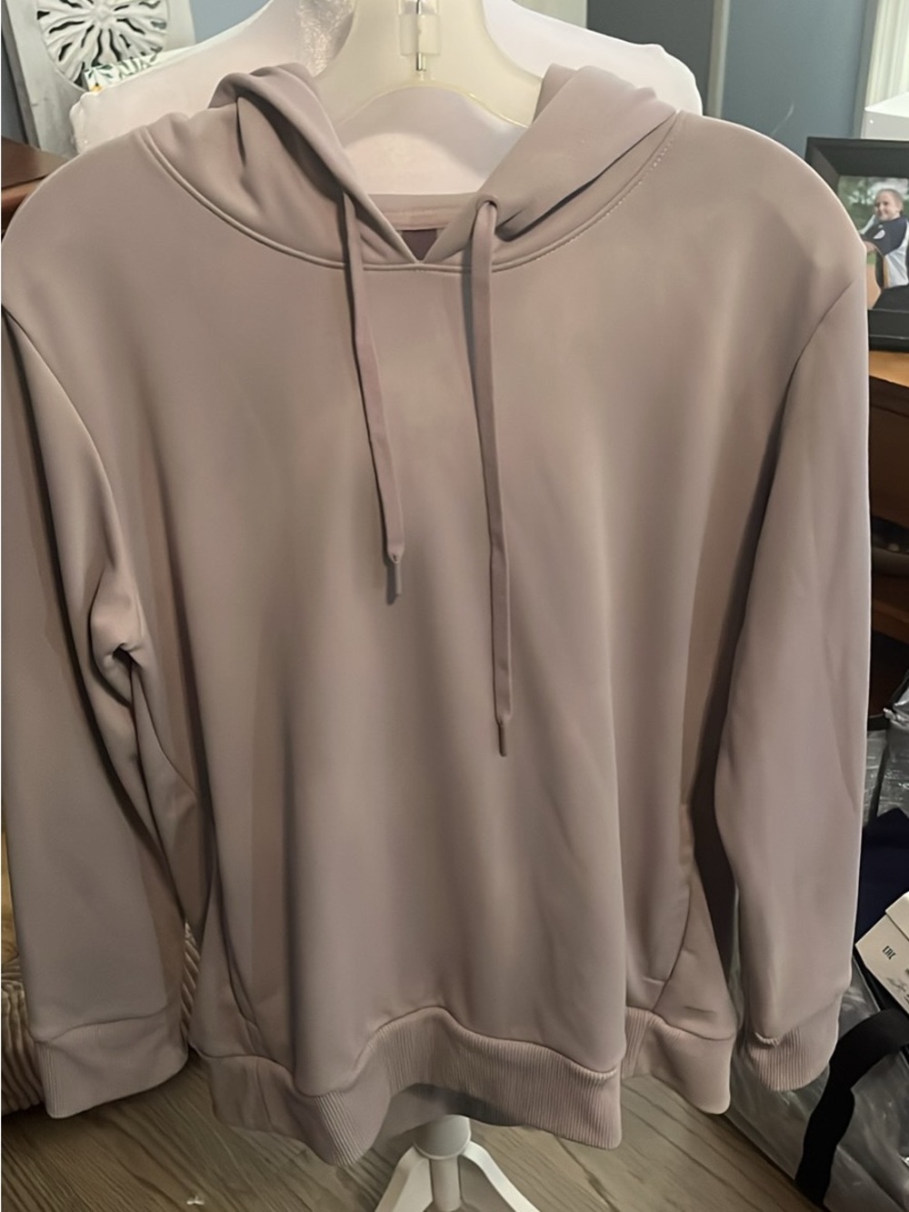 Mondetta Women's Hoodie in Dusty Mauve